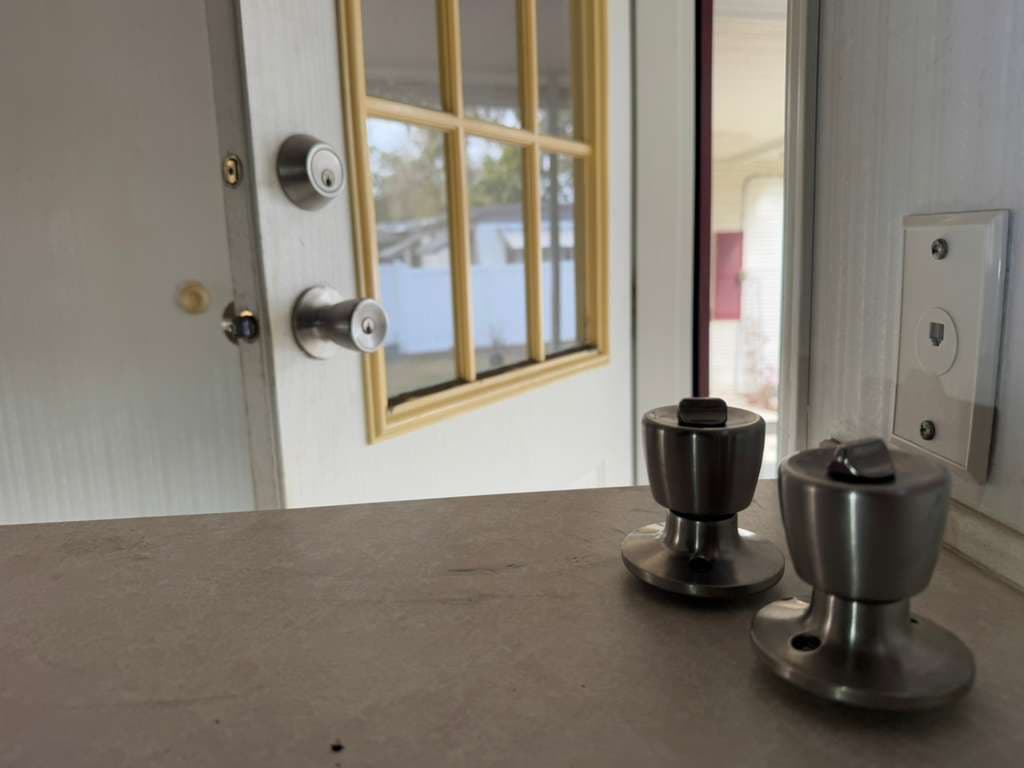 House Lockout Service in Ocala, FL — Locksmith Enforcement