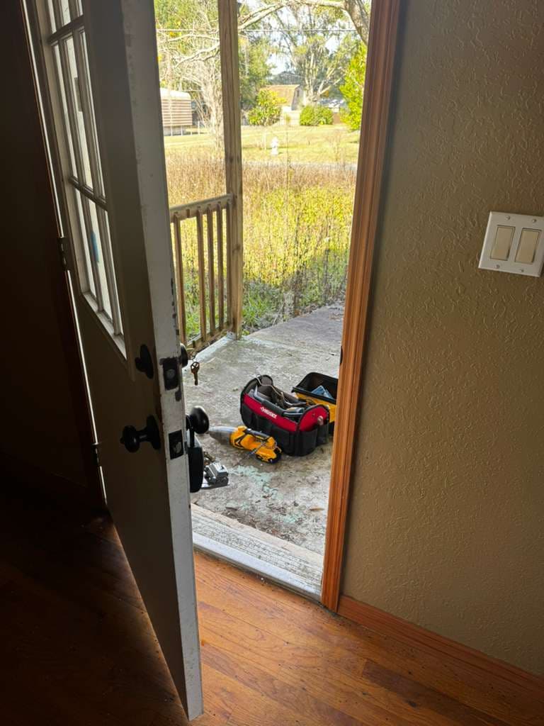 Storefront Glass Door Lock in The Villages, FL — Locksmith Enforcement